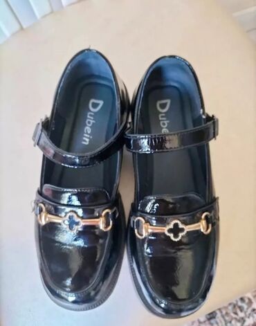 Детская обувь: Продаю туфли девичковые в идеальном состоянии, размер 36. Цена 500 — 4