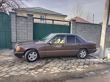 Mercedes-Benz: Mercedes-Benz W124: 1993 г., 2.2 л, Автомат, Бензин, Седан at lalafo.kg — 11 Mercedes-Benz: Mercedes-Benz W124: 1993 г., 2.2 л, Автомат, Бензин, Седан — 11