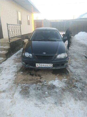 Toyota: Toyota Avensis: 2000 г., 1.8 л, Механика, Бензин, Седан