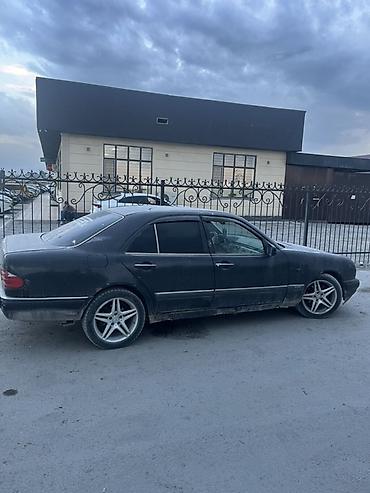 степ эреф 1: Mercedes-Benz E-Class: 1999 г., 2.3 л, Кол менен иштөөчү, Бензин, Седан — 2