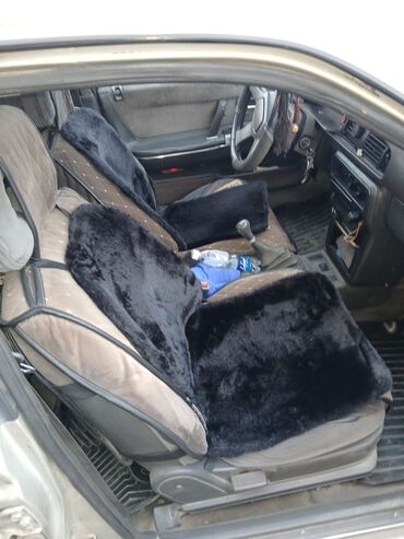 Mazda: Mazda 626: 1988 г., 2.2 л, Механика, Бензин, Седан — 4