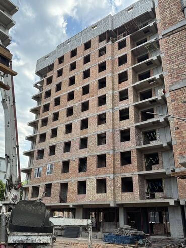 меняю с моей доплатой: 3 комнаты, 85 м², Элитка, 8 этаж, ПСО (под самоотделку)