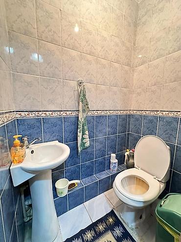 Батирлерди сатуу: 4 бөлмө, 80 м², 106-серия, 4 кабат, Эски ремонт — 8