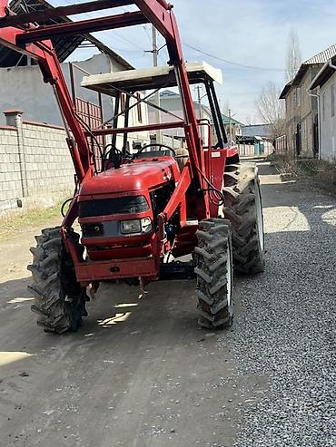 Другие мини-тракторы: Фронтальный мини-трактор, красный, с навесным погрузчиком Описание: - — 1