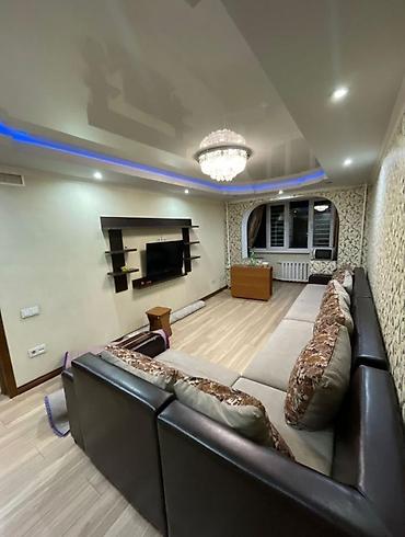 плаза: 3 комнаты, 56 м², Дордой Плаза ТРЦ 104 серия, 3 этаж, Евроремонт — 3