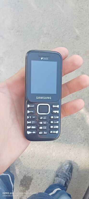 samsung s5660: Samsung rəng - Qara, İki sim kartlı