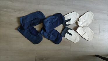 вещи из кореи: Спецодежда новая- фартук-2 шт, халат-3, рукавицы- 5 пар - всё за 800