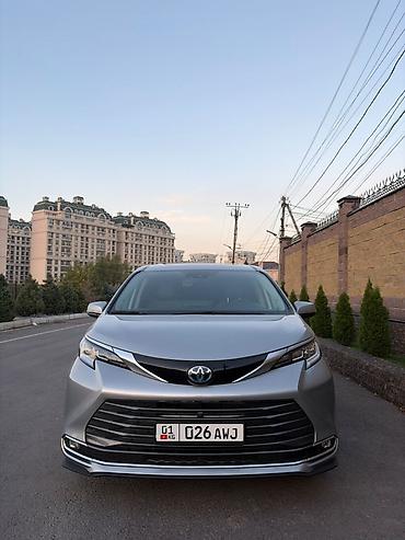 Toyota Sienna: 2024 г., 2.5 л, Автомат, Гибрид, Минивэн
