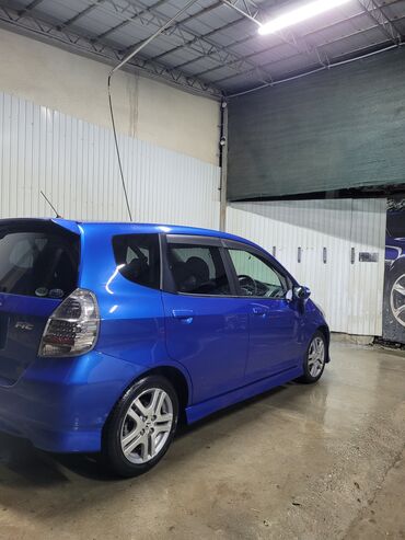 продаю хонда: Honda Fit: 2006 г., 1.5 л, Вариатор, Бензин, Хетчбек