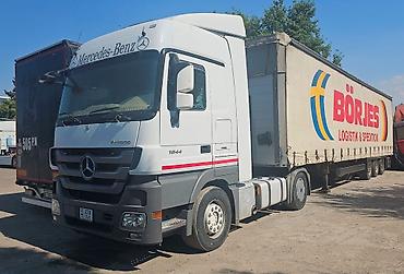 Тягач, Mercedes-Benz, 2011 г., Тентованный
