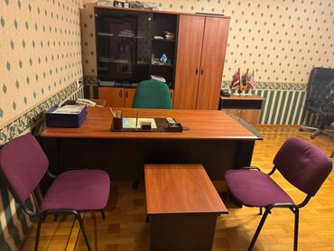 kreslo ofis: Salam. Ofis satıldığı üçün şəkillərdə gördüyünüz ofis üçün mebel