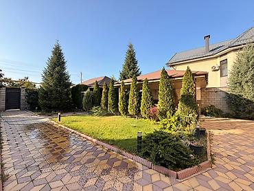бишкек киргизия 1: 400 м², 6 комнат и более, Семейным — 3