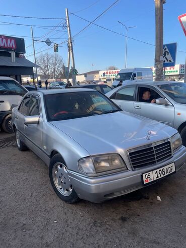 Mercedes-Benz : 1995 г., 2 л, Автомат, Бензин, Седан