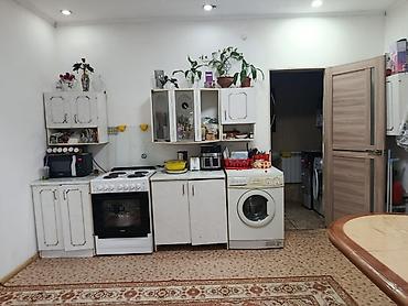 3: Продается пол дома. Район ГЭС-2. Участок по документам 5 сот. Рядом — 3