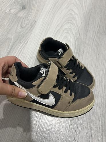 найк ботус: Детские кроссовки Nike (модель с липучкой и шнуровкой) - Размер — 3