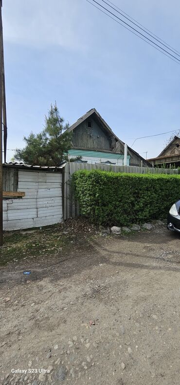 обмен квартиры на дом в бишкеке: Дом, 45 м², 3 комнаты, Риэлтор, Старый ремонт