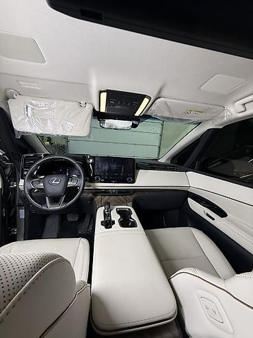 лексус минивен: Lexus LM: 2025 г., 2.4 л, Автомат, Бензин, Минивэн — 10