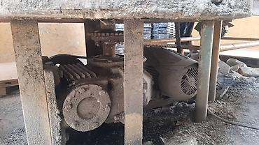 Производство брусчатки: Продаю мешалка 2шт выбра столь 1шт форма 2 вида по30кв лоток50шт — 5