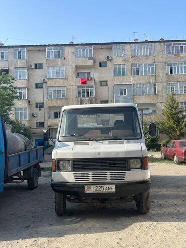 рация для фуры: Mercedes-Benz : 1992 г., 2.9 л, Механика, Дизель, Бус