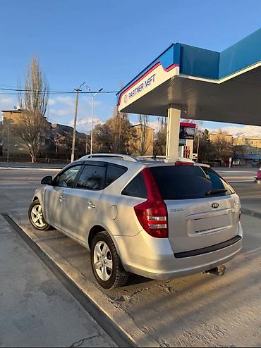 Kia: Kia Ceed: 2008 г., 2 л, Механика, Бензин, Универсал — 5