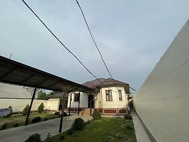 Продажа коттеджей и домов: 🏠 ПРОДАЁТСЯ ДОМ — ОШ, район авторынка 📐 Площадь дома: 103 кв.м 🌿 — 3
