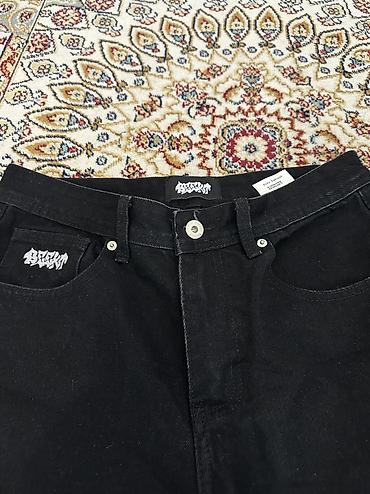 жынса: Новые baggy джинсы .Носила буквально один раз даже не стираные Фасон — 3