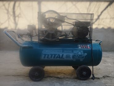 Digər istehsal avadanlığı: TOTAL markalı sənaye tipli hava kompressoru - Güc: 3 HP - Qab: 100