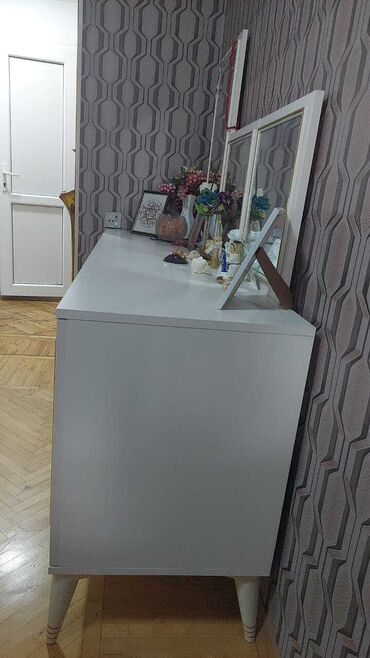 yataq otağı üçün aboylar: С зеркалом, Турция
