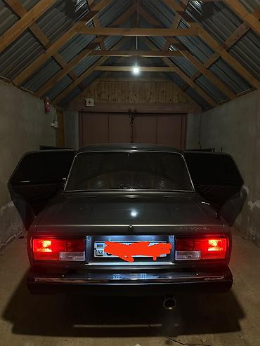 2107 qapı: VAZ 2107 (Lada 2107) – klassik sedan qara perde qarmoska birdefe — 1