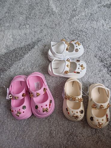kupaći kostimi za devojcice od 14 godina: Clogs, Size - 28 at lalafo.rs kupaći kostimi za devojcice od 14 godina: Clogs, Size - 28
