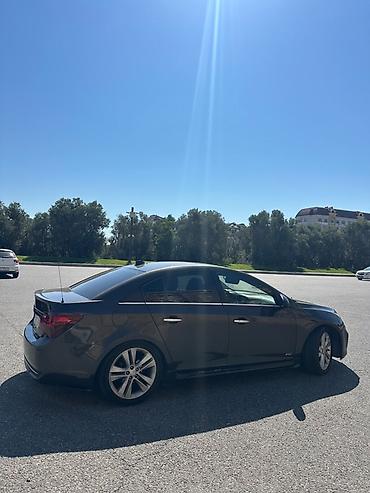kia rio satışı: Chevrolet Cruze: 1.4 l | 2015 il 250000 km Sedan — 5