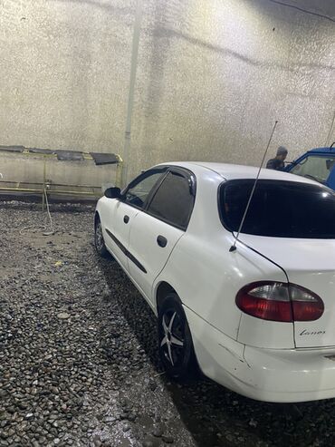 Daewoo: Daewoo Lanos: 1998 г., 1.5 л, Механика, Бензин, Седан — 5