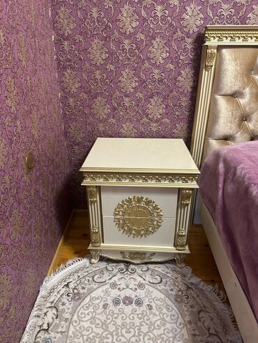 Ev üçün digər mebel: Qonaq dəsti ilə yataq dəsti hamsi birlikdə satilir. Yaxşı — 7