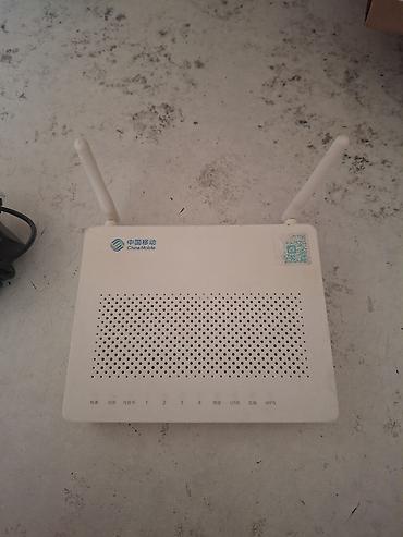 iphone se telefon: China Mobile markalı Wi‑Fi router Xüsusiyyətlər: - 2 ədəd xarici — 1