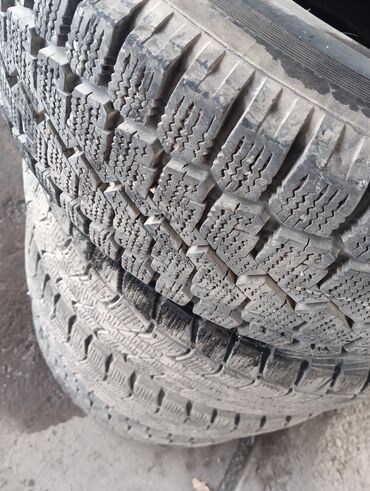 покрышка на ниву: Шины 215 / 65 / R 15, Зима, Б/у, Комплект, Легковые, Япония, Yokohama