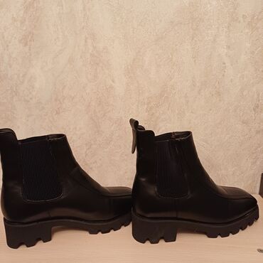 Ботинки и ботильоны: Женские ботинки челси, цвет черный. - Материал верха: гладкая эко- — 4