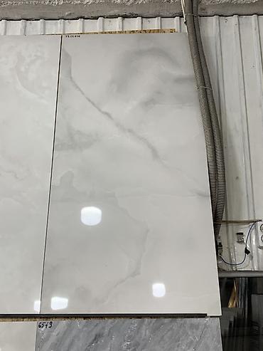 silver kitchen: Керамогранит полированный, крупноформатный. - Формат: приблизительно — 1