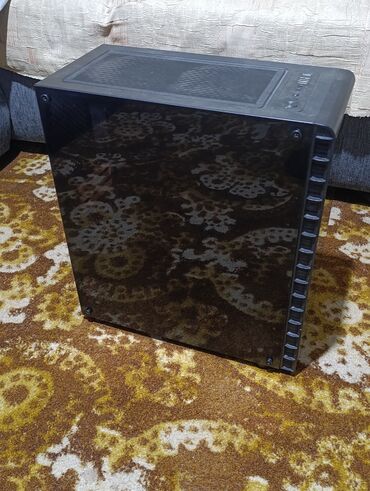 Другие комплектующие: Г. Каракол продаю. Корпус черный "JUMP"- кулер цвет - 3800сом. Блок — 8