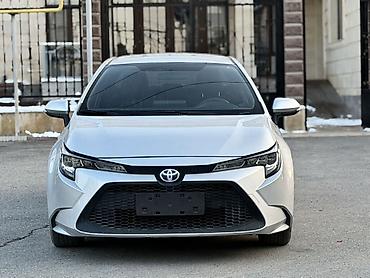 Toyota: Toyota Corolla: 2020 г., 1.8 л, Вариатор, Гибрид, Седан — 1