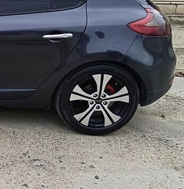 235 50 19: Renault Megane üçün orijinal yüngül lehimli disklər və şinlər — 1