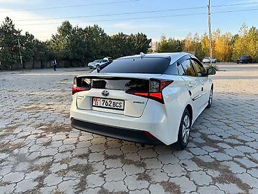 8: Toyota Prius: 2019 г., 1.8 л, Автомат, Гибрид, Хэтчбэк — 3