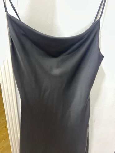 Ziyafət donları: M razmer iki qara və yashildon birlikdə satılır 15 AZN — 6