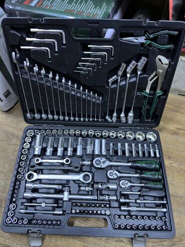 профессиональный набор инструментов: Набор ключ AEROFORCE 143 персон Профессиональный набор