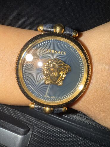 Qol saatları: İşlənmiş, Qol saatı, Versace