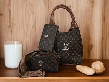 loui vuitton torba: Torba za rame, Louis Vuitton, Materijal: Veštačka koža