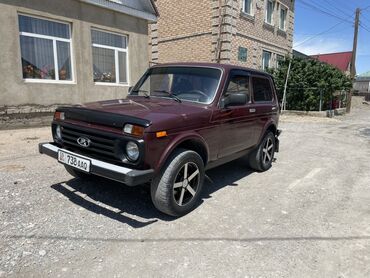 где можно купить шины в рассрочку: LADA 4x4 (Нива), внедорожник, бордовый цвет. Основные особенности: -