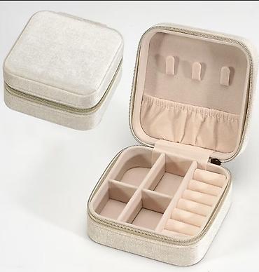 Другие комплектующие: Подарочный набор “Beauty Box” в подарочной коробке с бантом. Можно по — 4