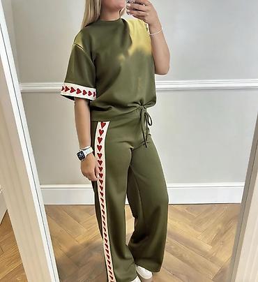 Gornji i donji deo: ✅ ženski komplet – majica i široke pantalone
✅3300 din — 3