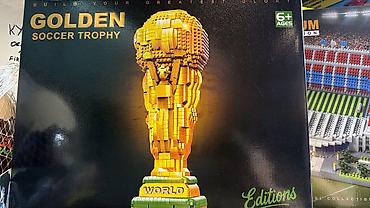 Конструктор “Golden Soccer Trophy” — сборная модель золотого