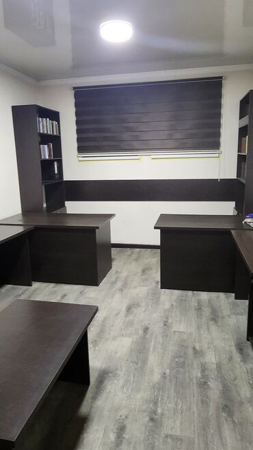 Офисы: Продаю Офис 80 м², С ремонтом, С мебелью, Цокольный этаж этаж — 2